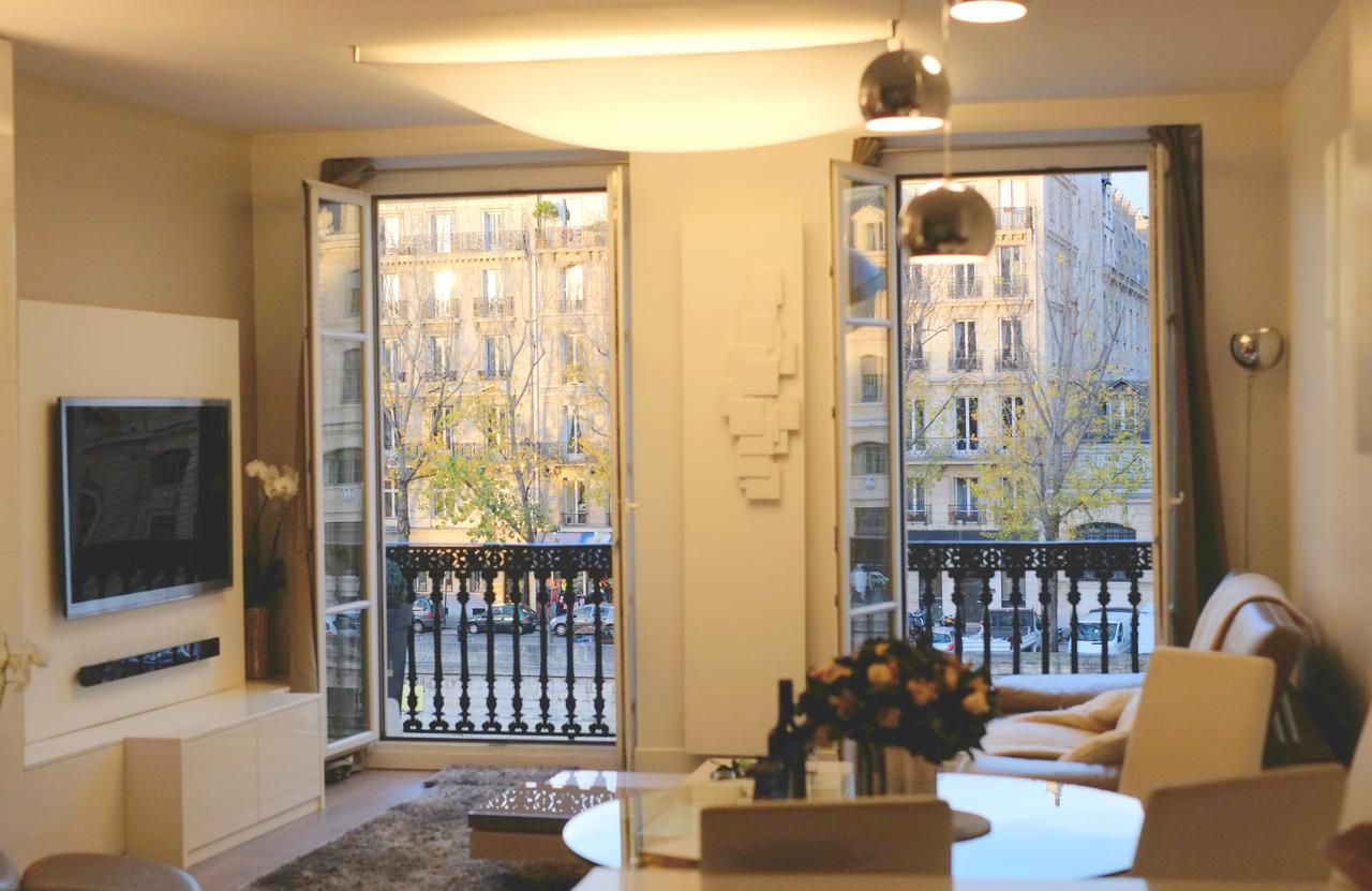 Two Bedroom Luxury Apartment - Balcony With View Of Notre Dame باريس المظهر الخارجي الصورة